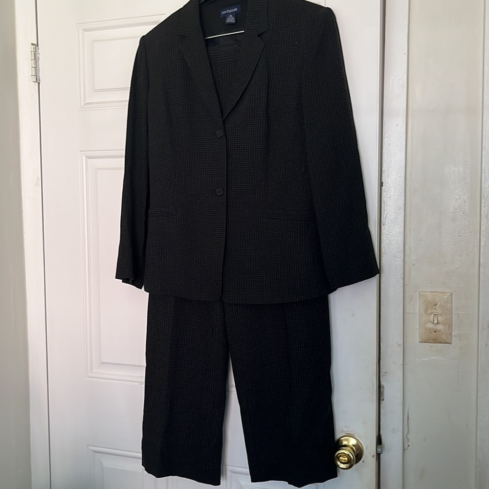 Ann Taylor black with tan stitching